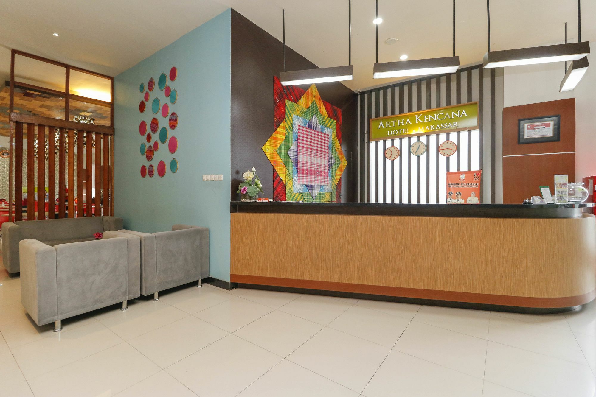 Reddoorz Plus Near Pantai Losari Hotel Makassar Exterior photo